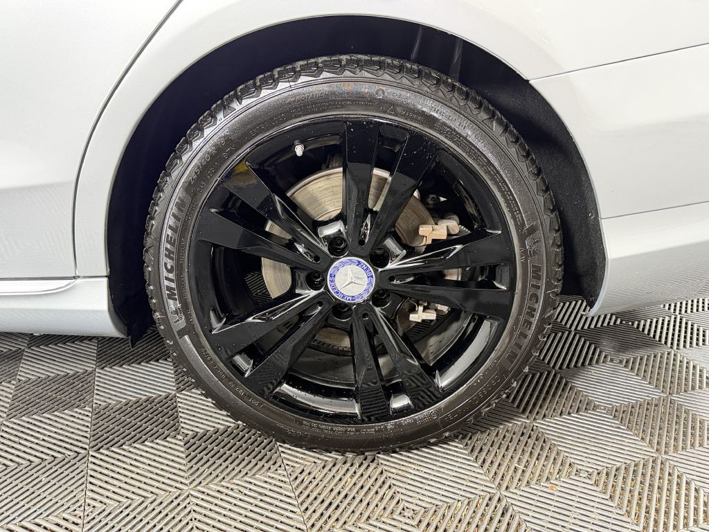 2015 Mercedes-Benz C-Class Image 39