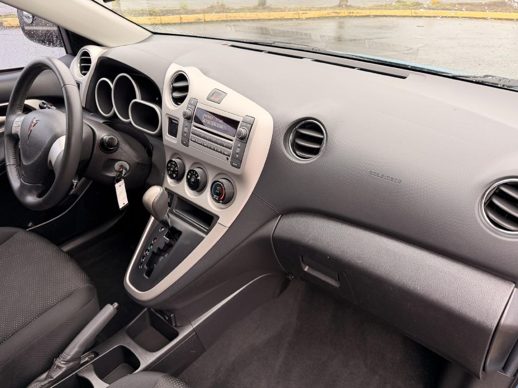 2009 Pontiac Vibe Image 16