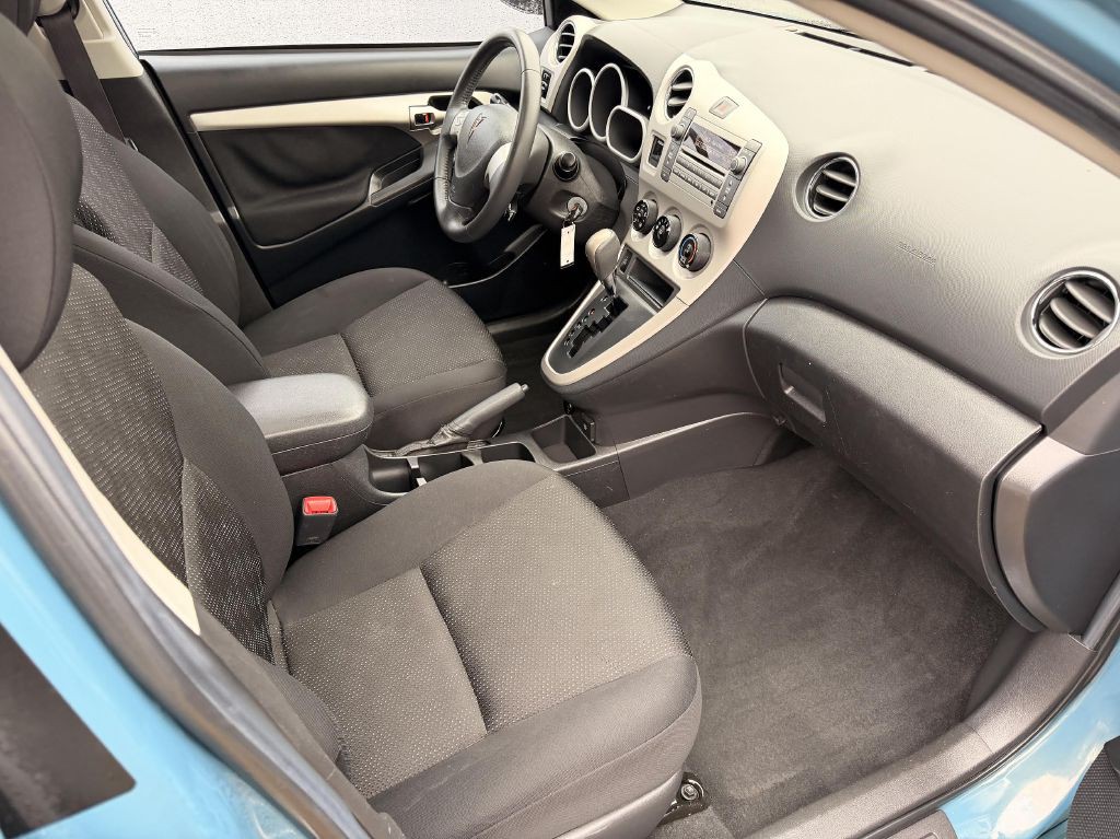 2009 Pontiac Vibe Image 17