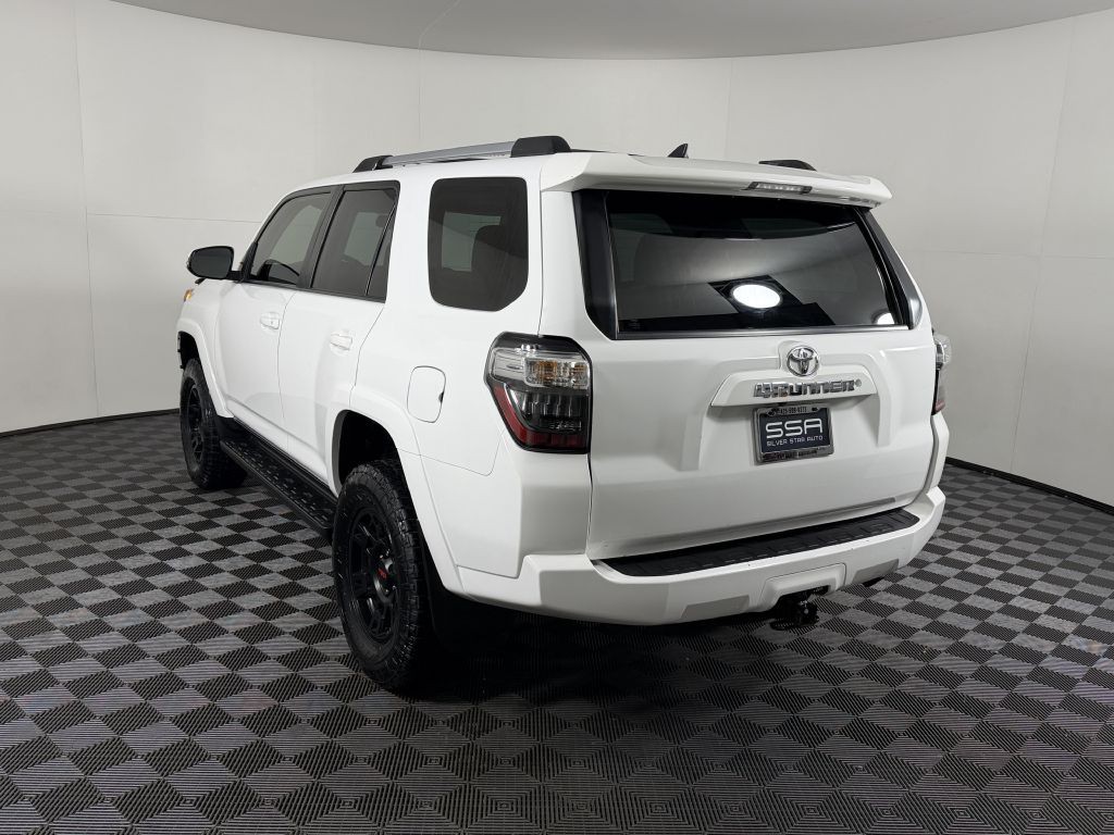2015 Toyota 4Runner Image 6