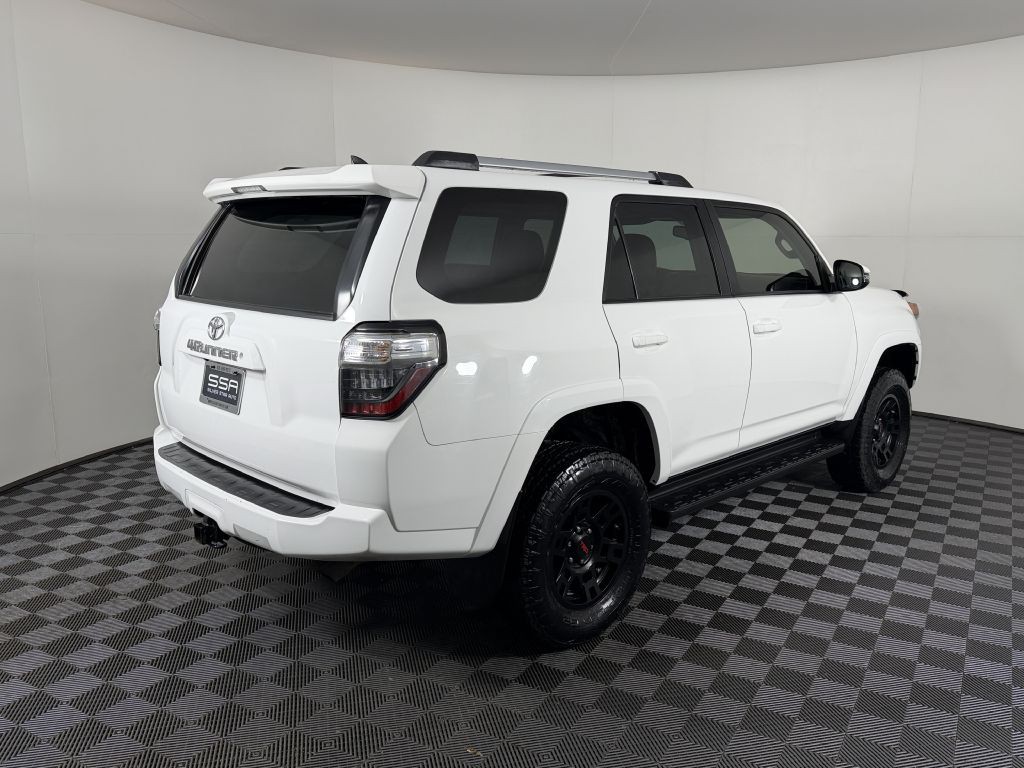 2015 Toyota 4Runner Image 11