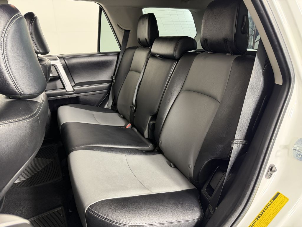 2015 Toyota 4Runner Image 15