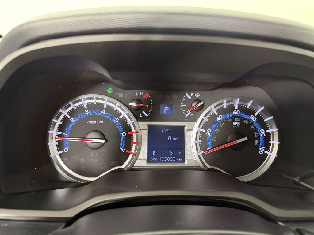 2015 Toyota 4Runner Image 26