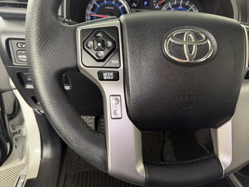 2015 Toyota 4Runner Image 28