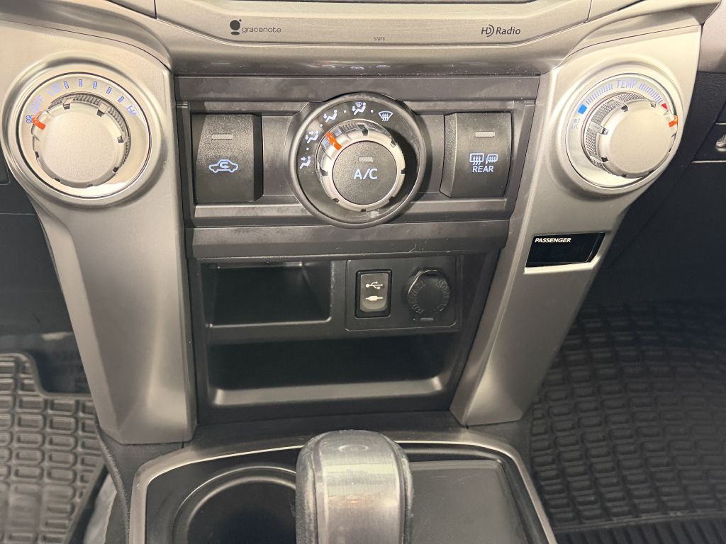 2015 Toyota 4Runner Image 33