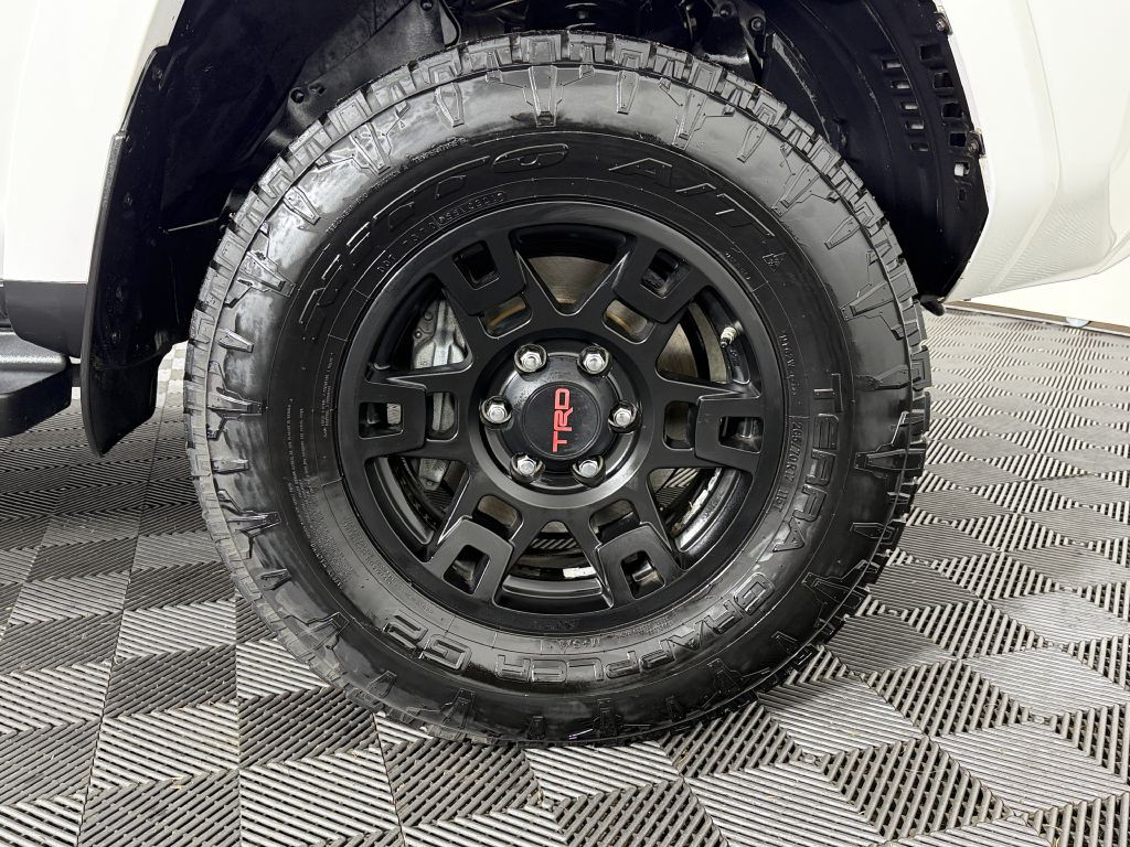 2015 Toyota 4Runner Image 41