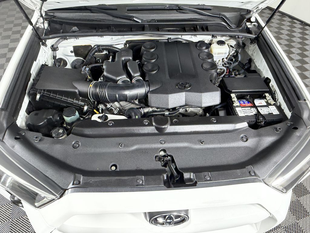 2015 Toyota 4Runner Image 44