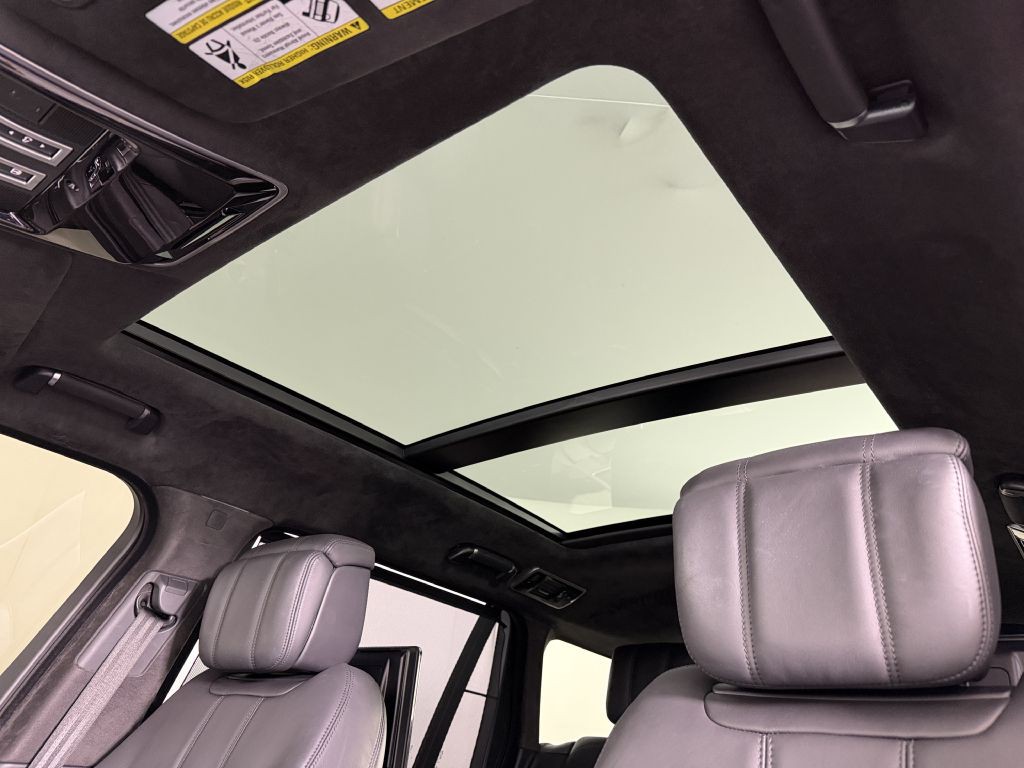 2020 Land Rover Range Rover Image 40