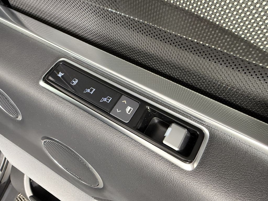 2020 Land Rover Range Rover Image 53