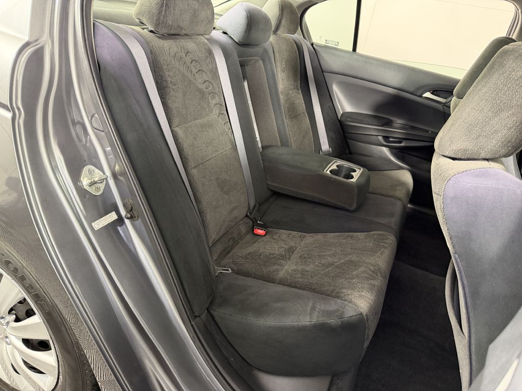 2009 Honda Accord Image 18