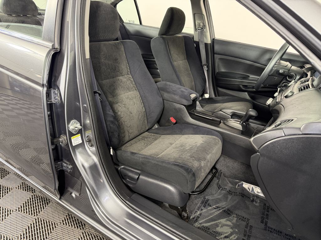 2009 Honda Accord Image 19