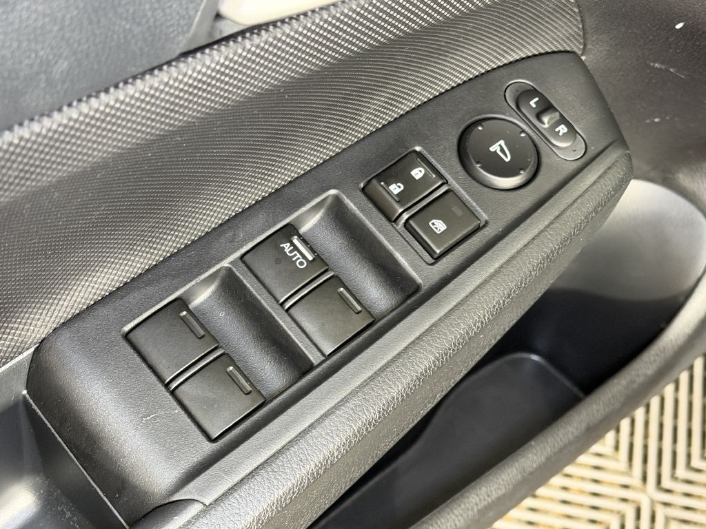 2009 Honda Accord Image 24