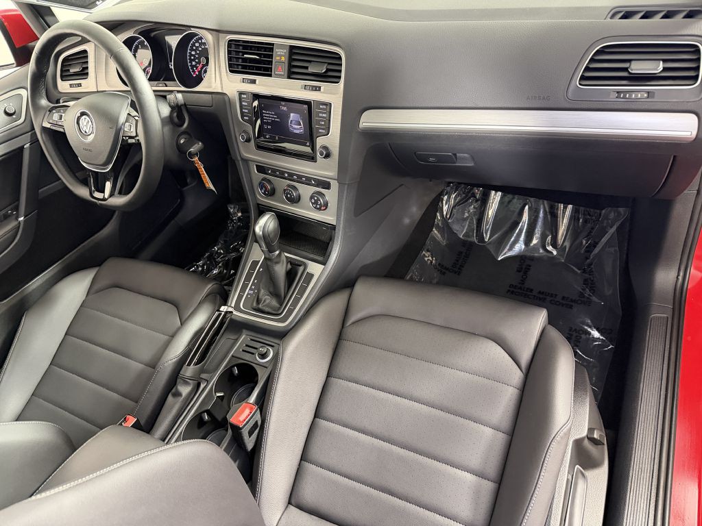 2015 Volkswagen Golf Image 23