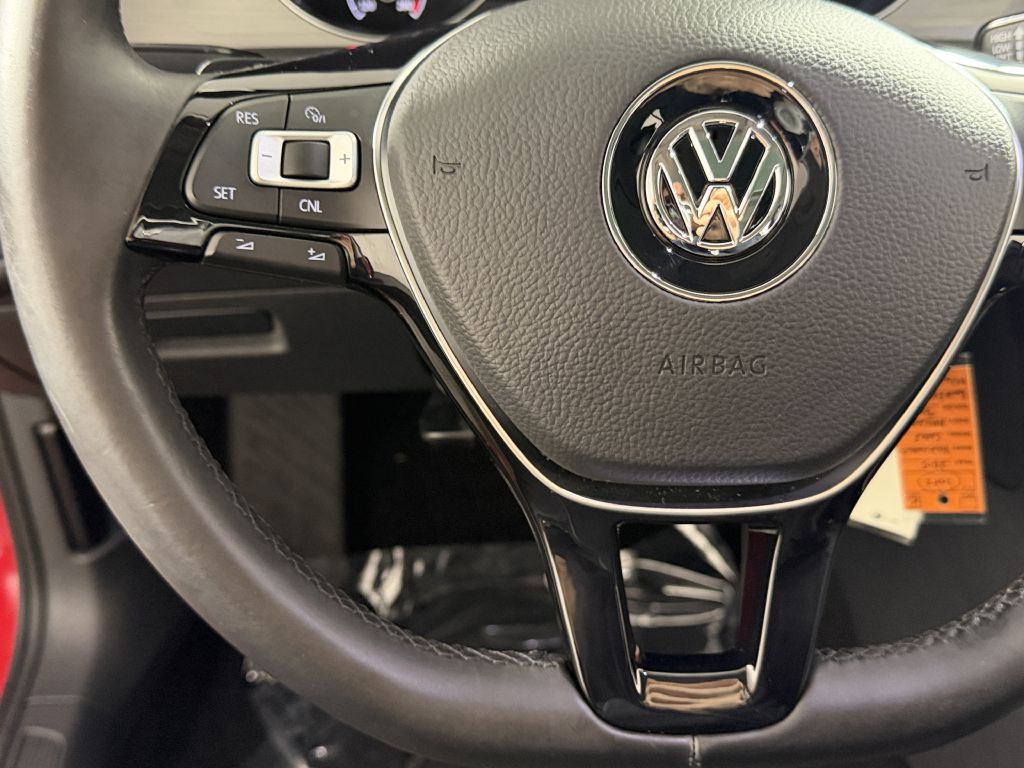 2015 Volkswagen Golf Image 26