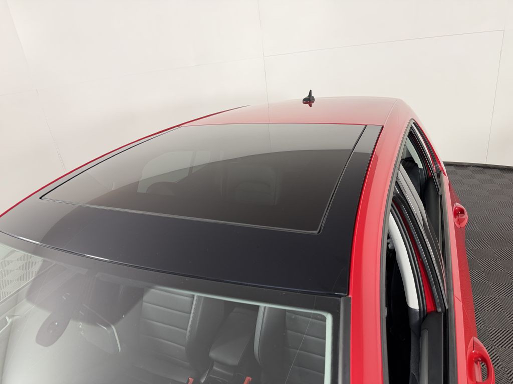 2015 Volkswagen Golf Image 37