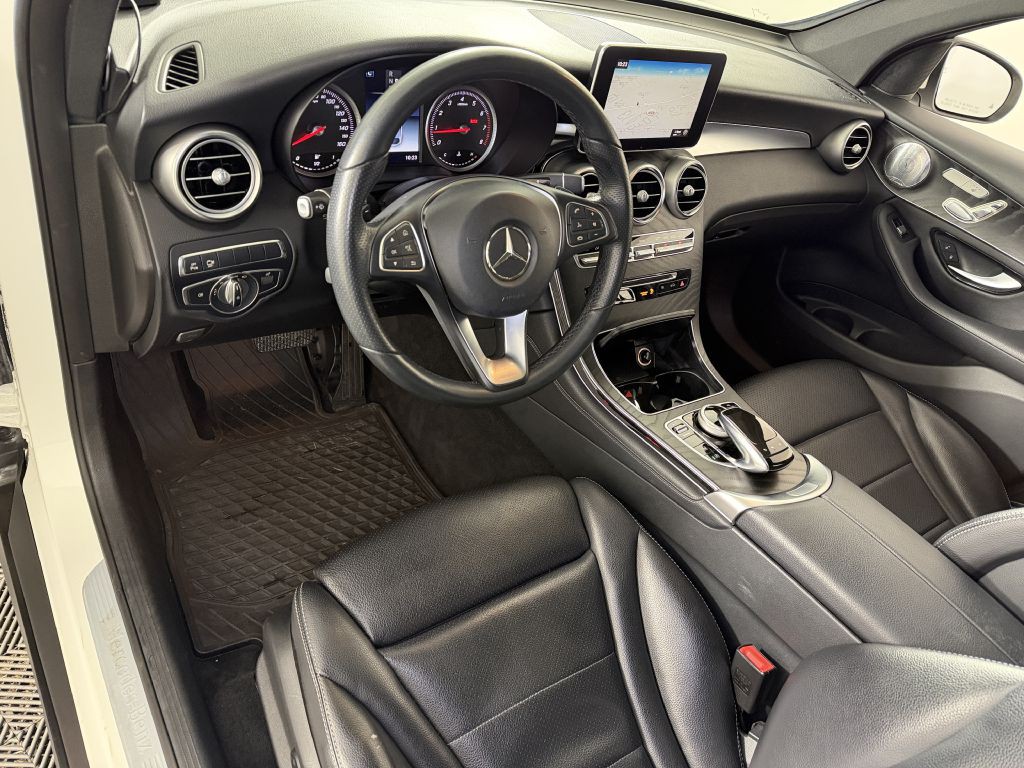 2018 Mercedes-Benz GLC-Class Image 17