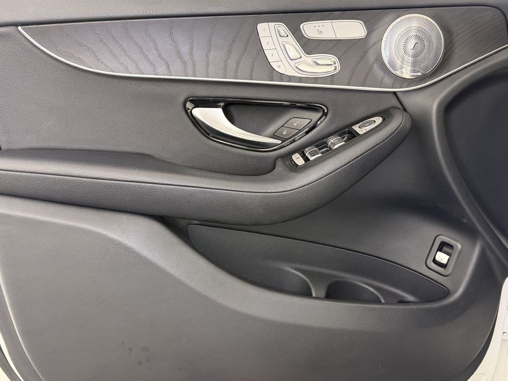 2018 Mercedes-Benz GLC-Class Image 25