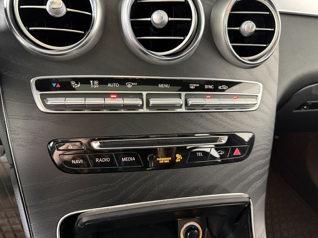 2018 Mercedes-Benz GLC-Class Image 34