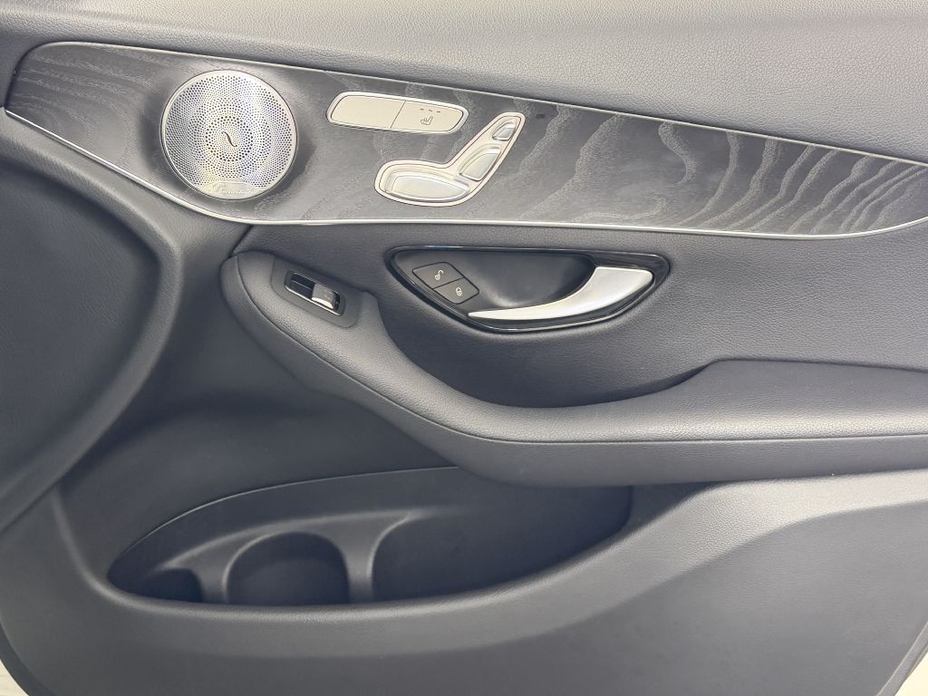 2018 Mercedes-Benz GLC-Class Image 38