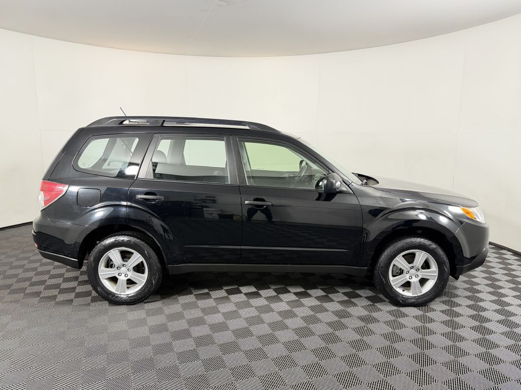 2013 Subaru Forester Image 10