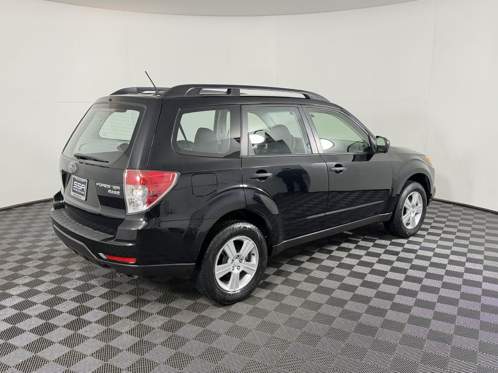 2013 Subaru Forester Image 11
