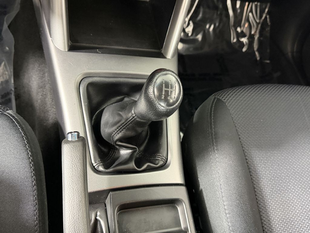 2013 Subaru Forester Image 15