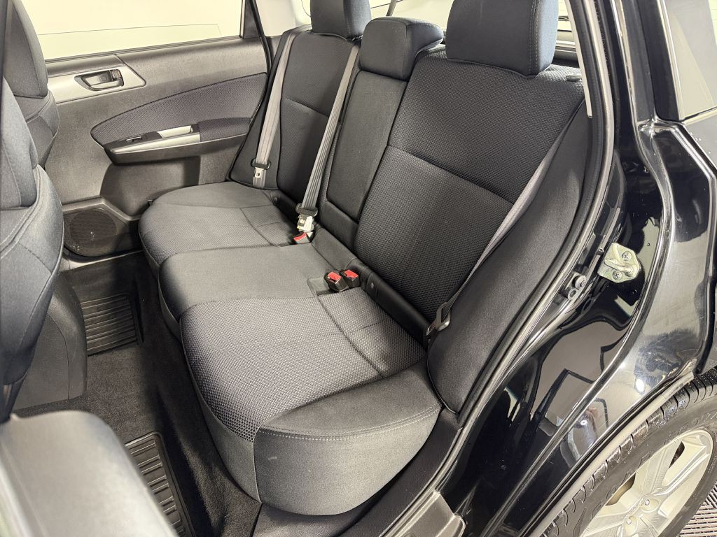 2013 Subaru Forester Image 17