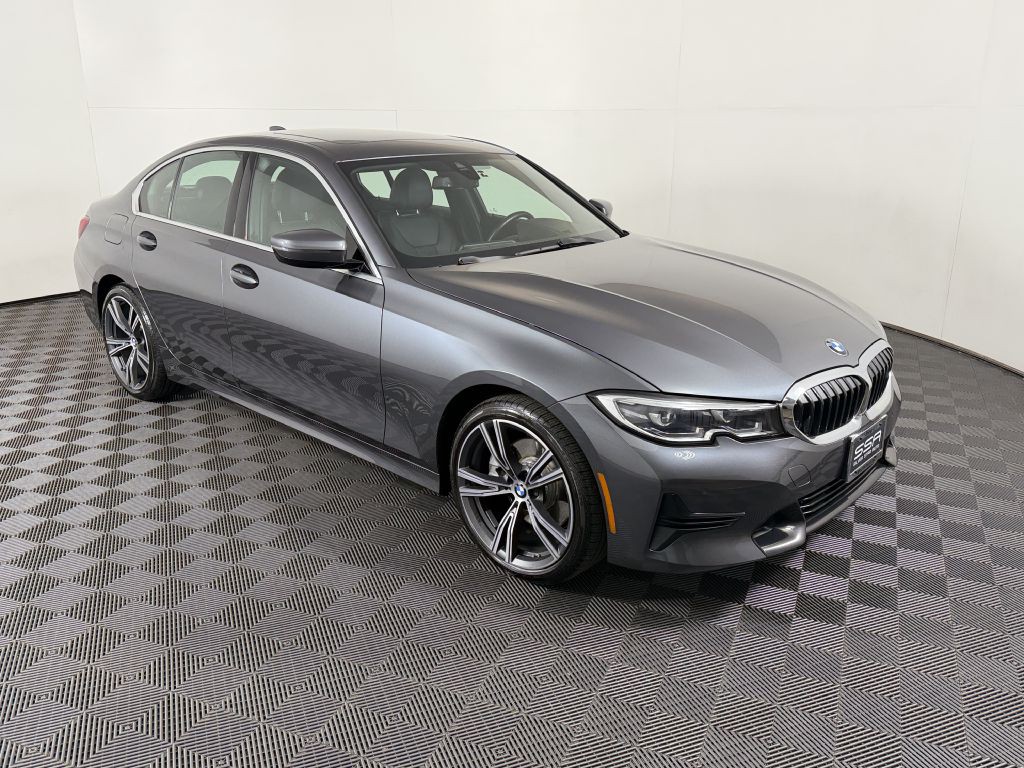 2021 BMW 3 Series Image 3