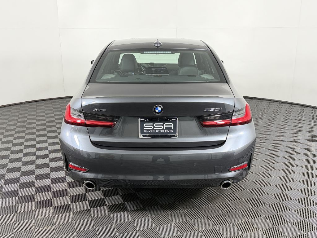 2021 BMW 3 Series Image 4