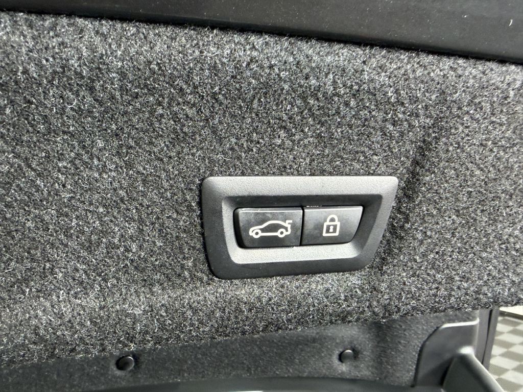 2021 BMW 3 Series Image 15