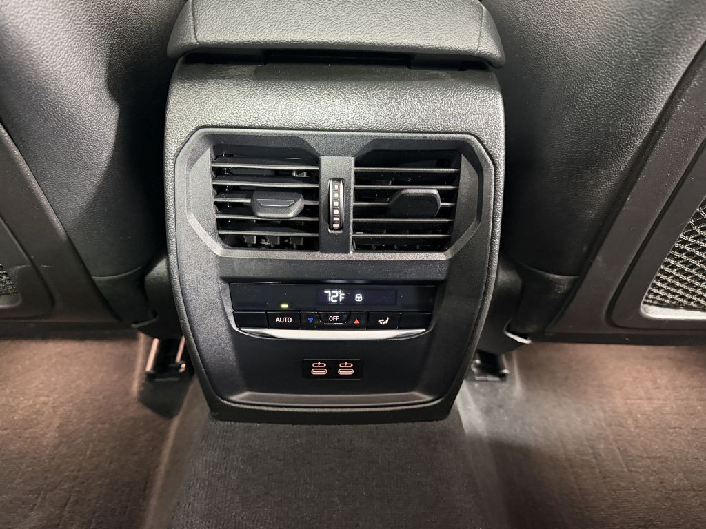 2021 BMW 3 Series Image 21