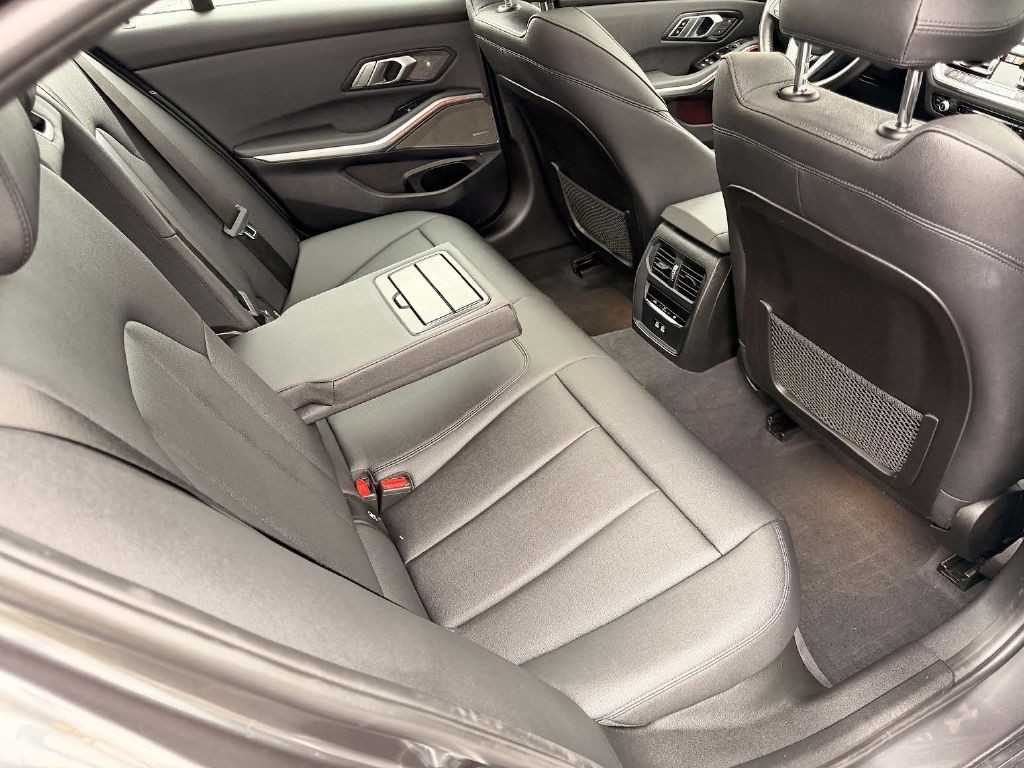 2021 BMW 3 Series Image 29