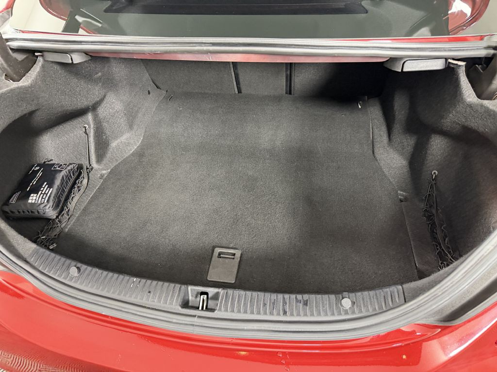 2016 Mercedes-Benz C-Class Image 14