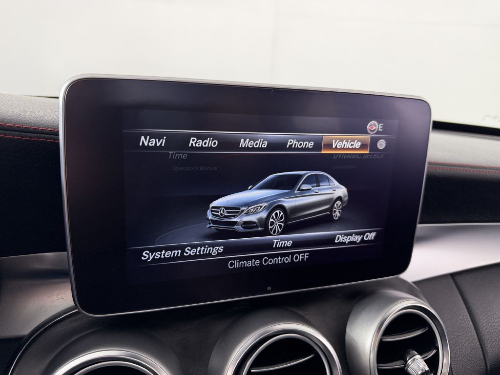 2016 Mercedes-Benz C-Class Image 30