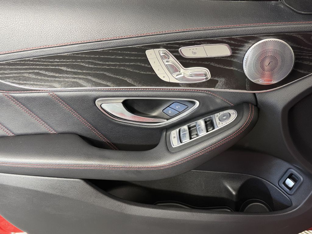 2016 Mercedes-Benz C-Class Image 36