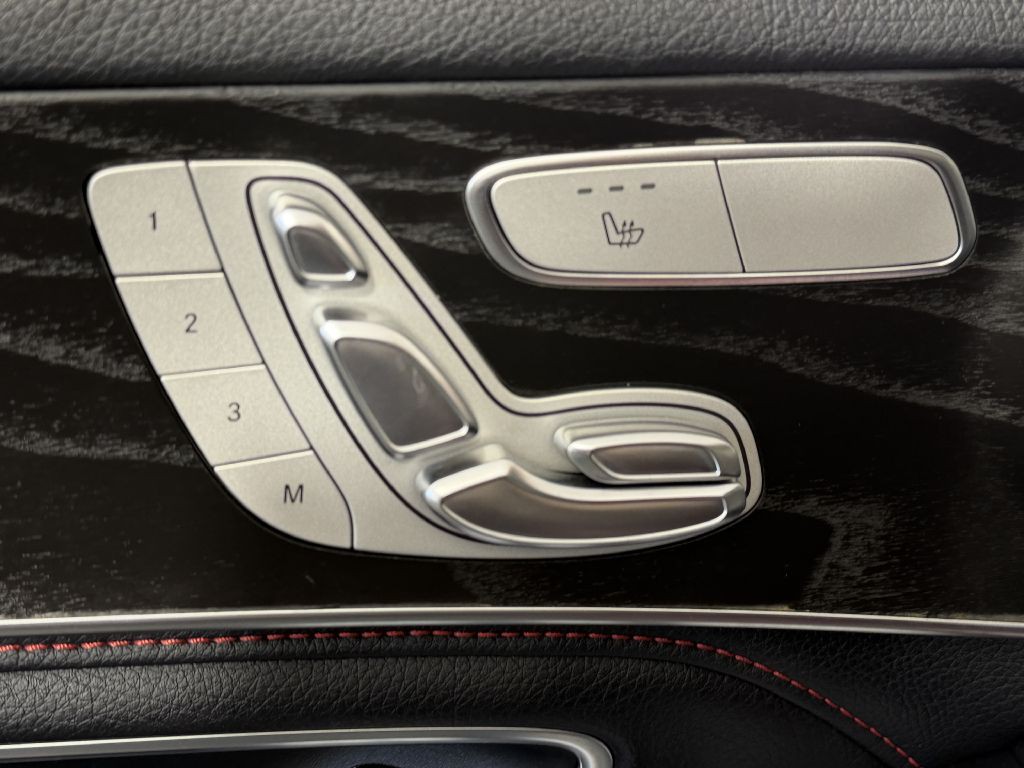 2016 Mercedes-Benz C-Class Image 38