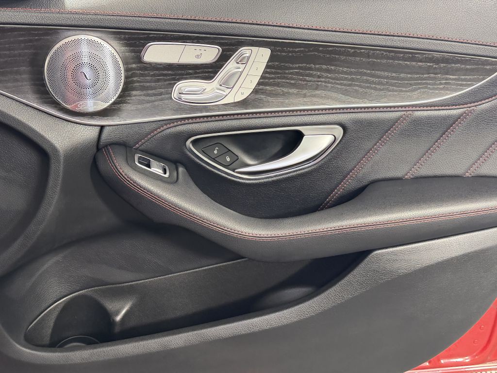 2016 Mercedes-Benz C-Class Image 43