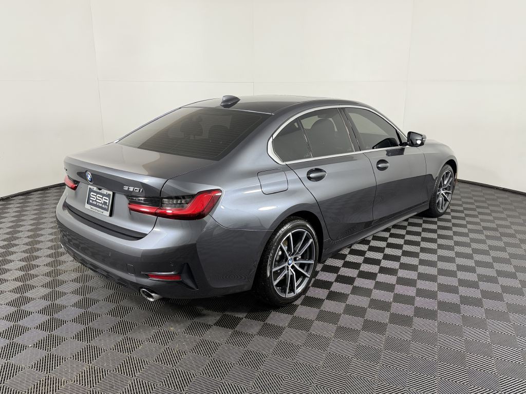 2019 BMW 3 Series Image 11