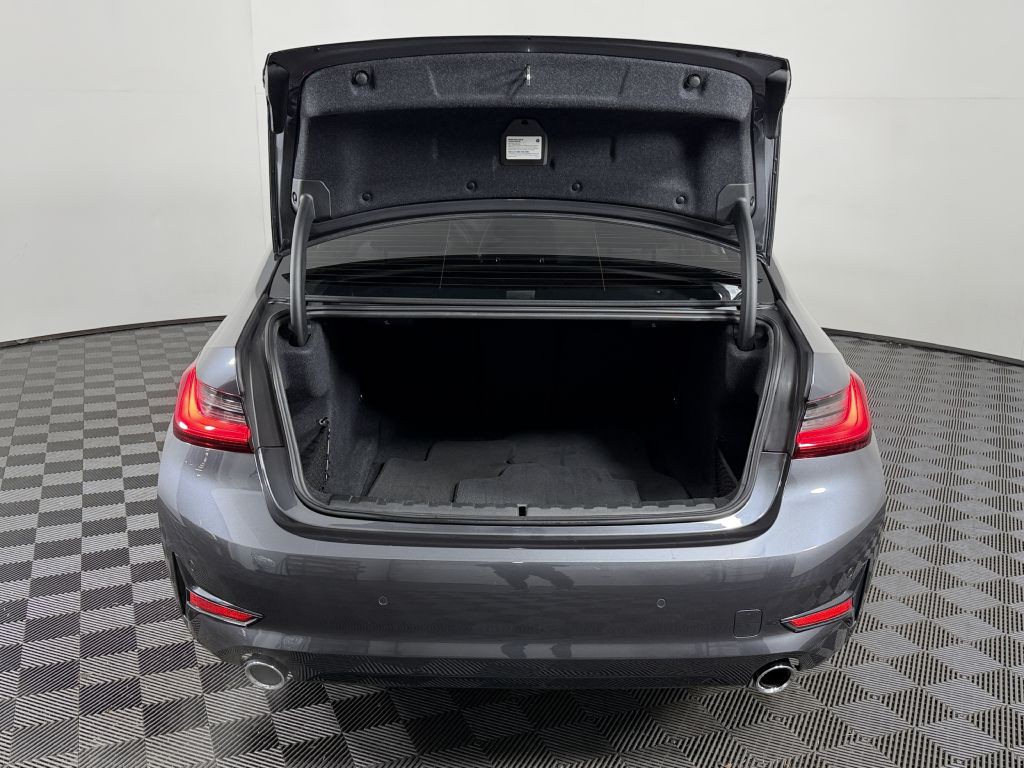 2019 BMW 3 Series Image 13