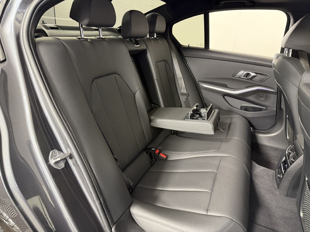2019 BMW 3 Series Image 14