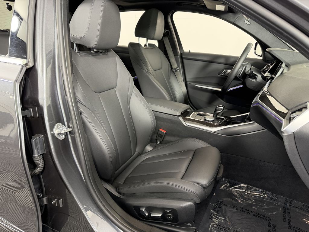 2019 BMW 3 Series Image 15