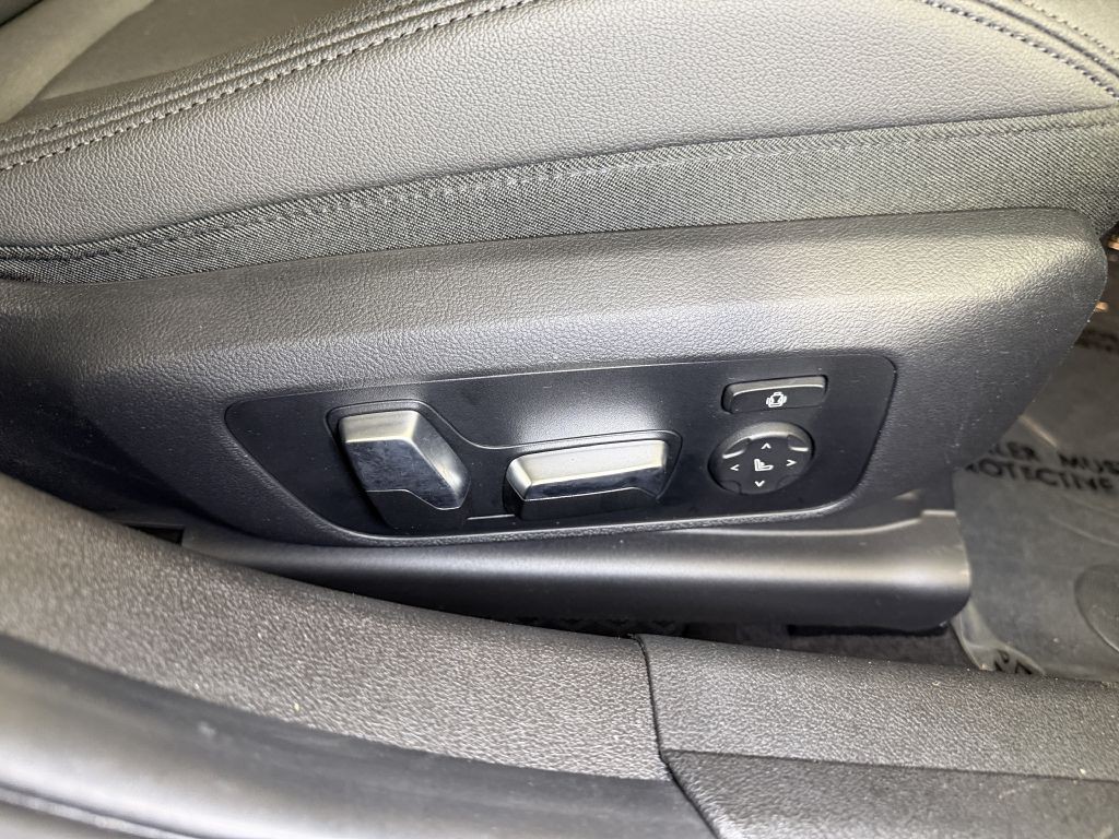 2019 BMW 3 Series Image 35