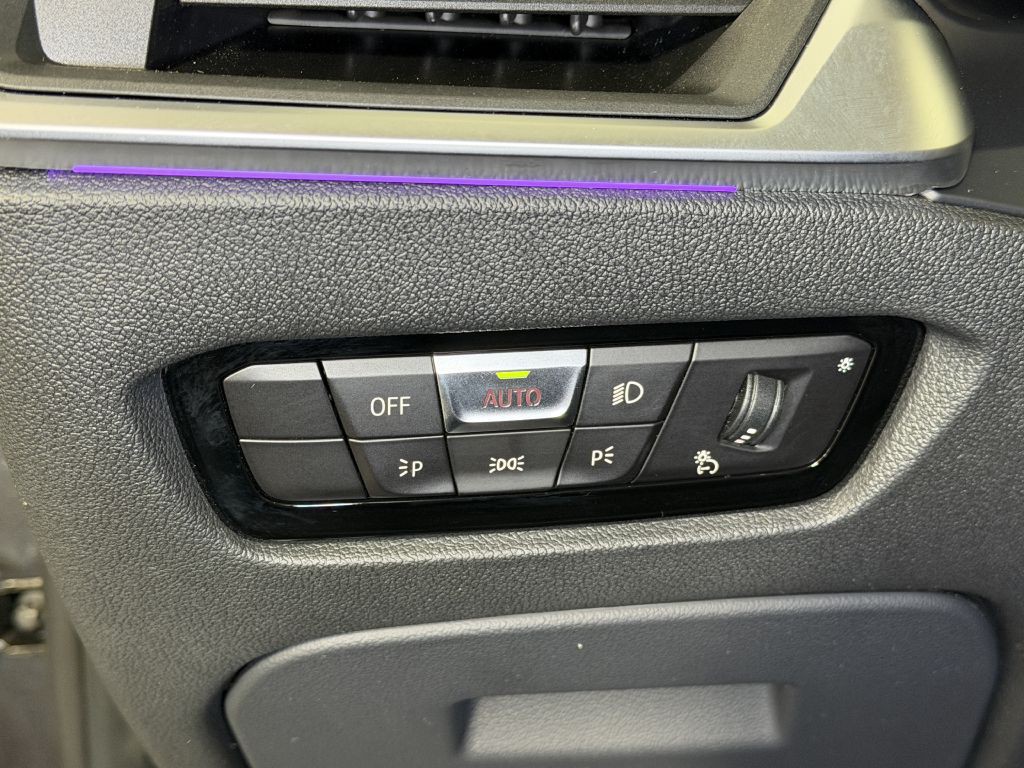 2019 BMW 3 Series Image 36