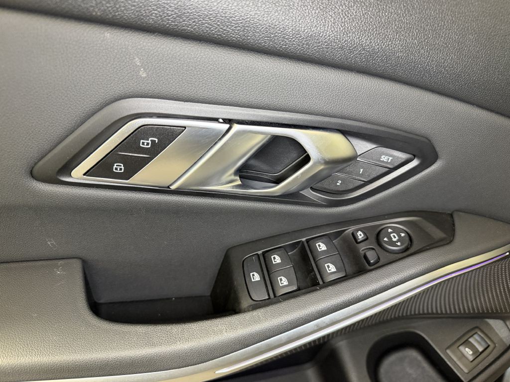 2019 BMW 3 Series Image 37