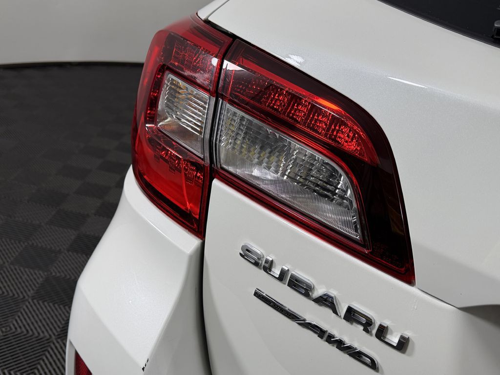 2015 Subaru Outback Image 12