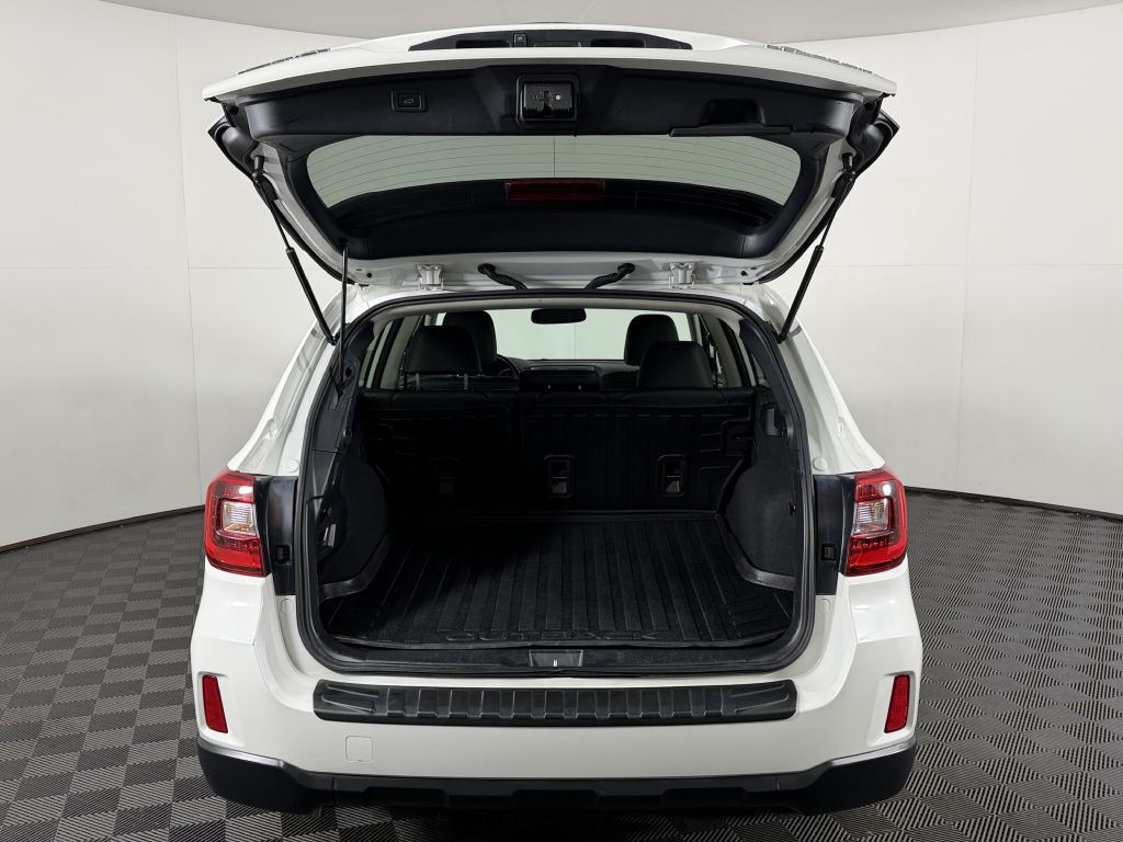 2015 Subaru Outback Image 13