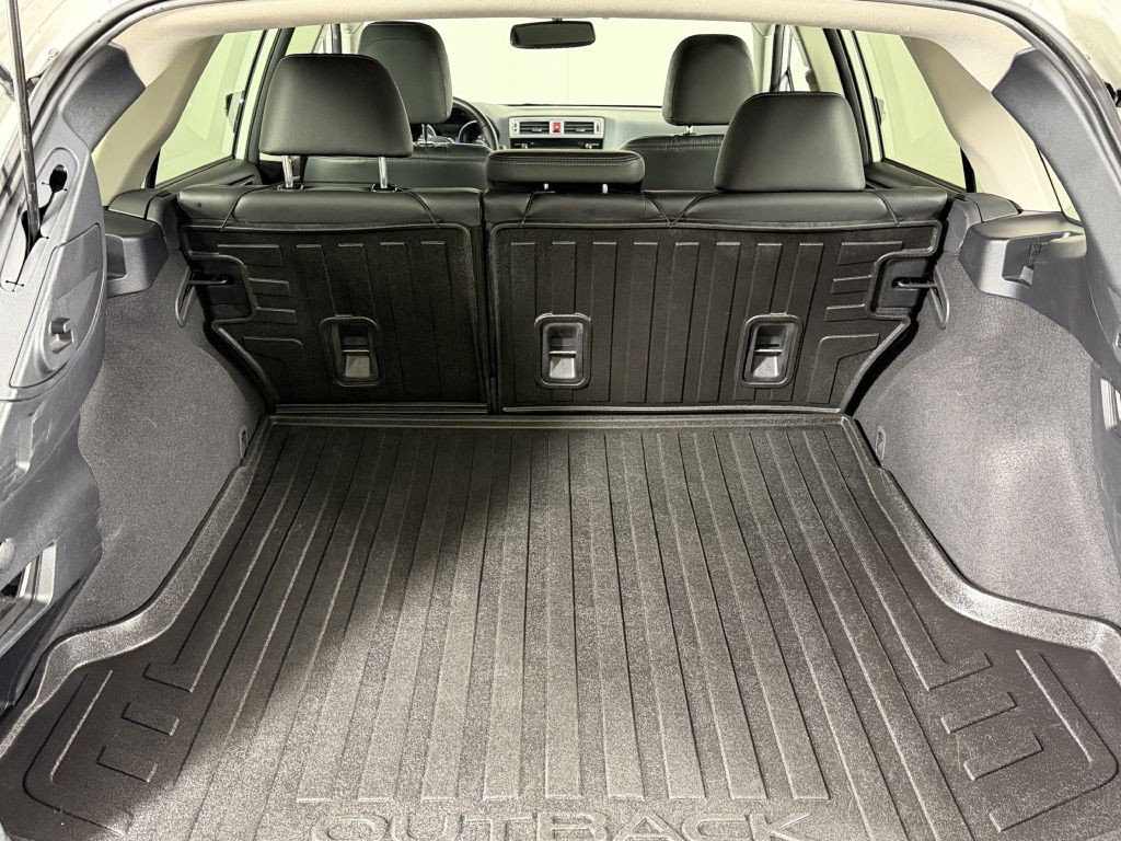 2015 Subaru Outback Image 17