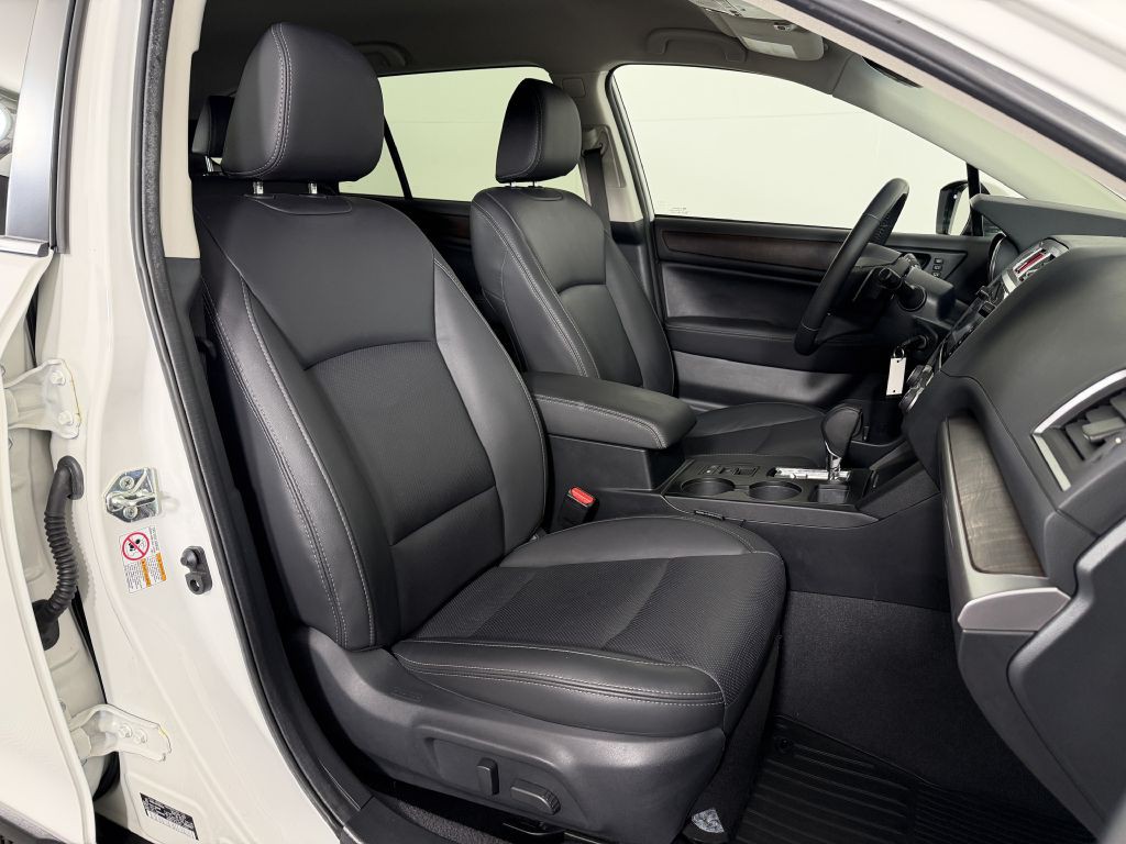 2015 Subaru Outback Image 28