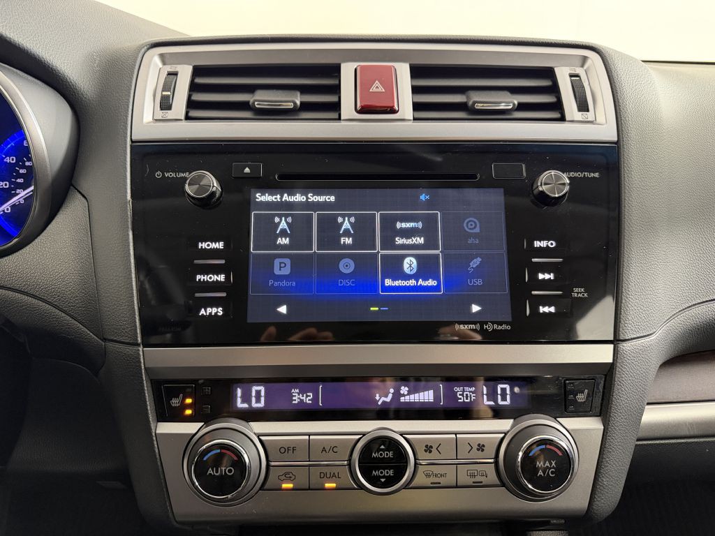 2015 Subaru Outback Image 35