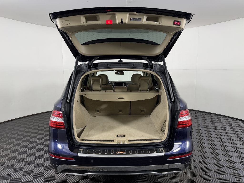 2012 Mercedes-Benz M-Class Image 11